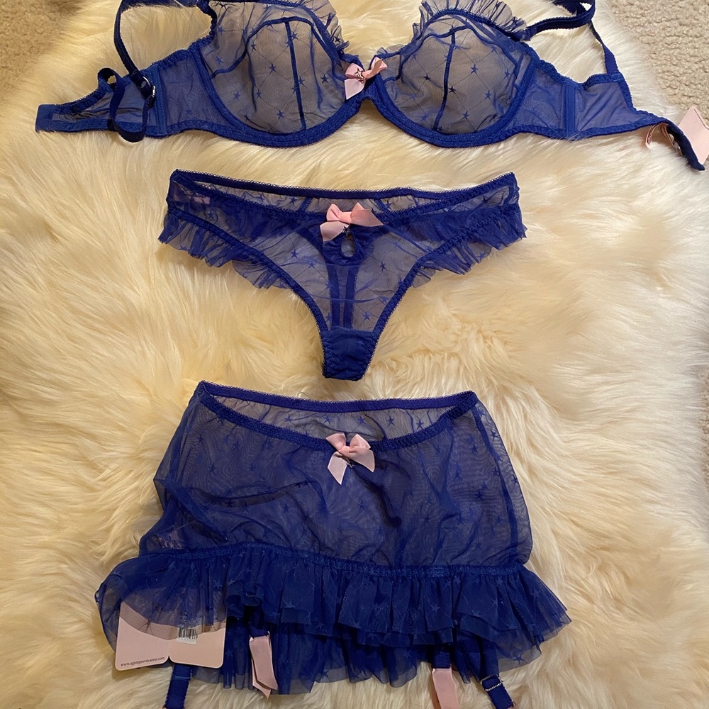 Agent Provocateur Eleanor star roll on blue set